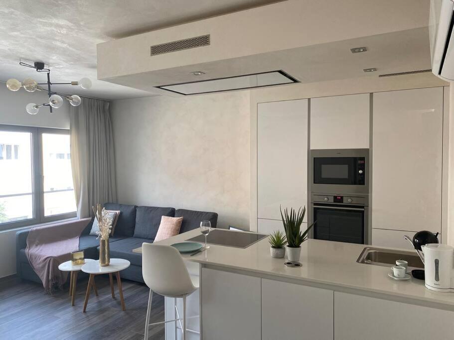 Lovely One Bedroom Apartment In City Center With Parking, Near Public Transport Luxembourg Bagian luar foto